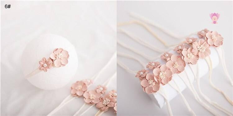 Baby Girl's Elastic Headband with Flower Shaped Ribbons