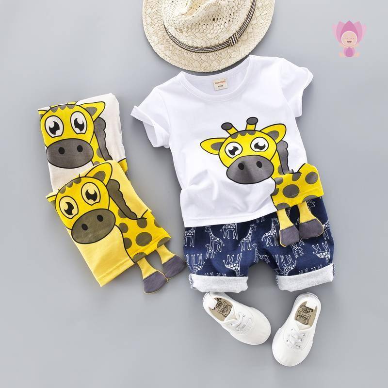Giraffe Printed Clothing Set for Boys