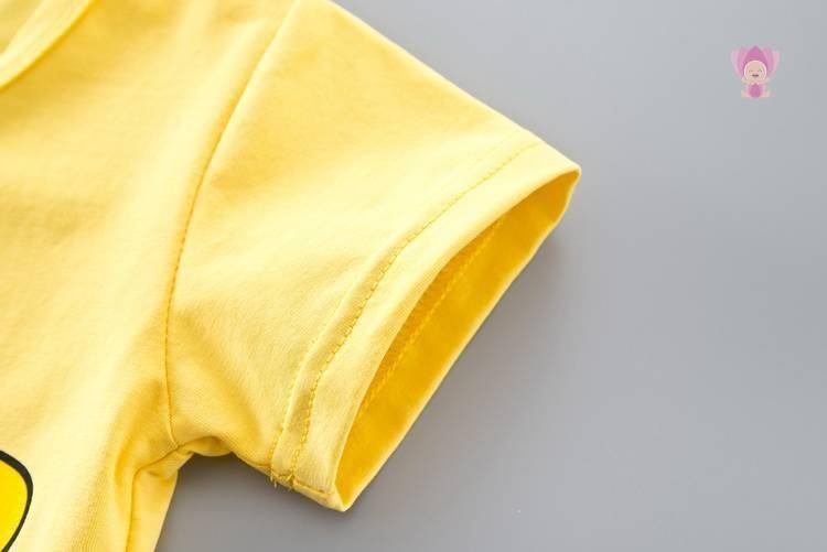 Giraffe Printed Clothing Set for Boys